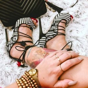 Black white red Strappy pumps Heels Size 9